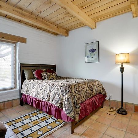 Las Cruces Home La Casa Blanca With Courtyard Εξωτερικό φωτογραφία