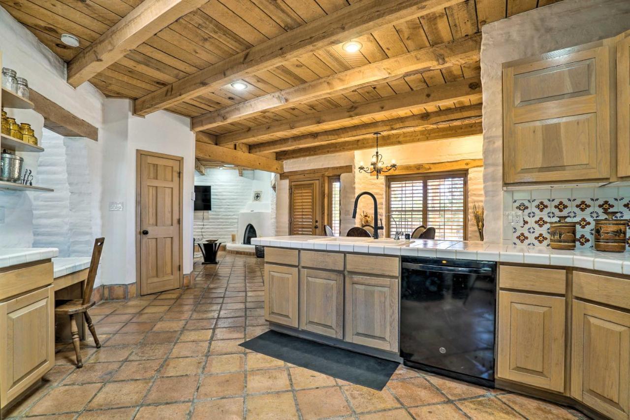 Las Cruces Home La Casa Blanca With Courtyard Εξωτερικό φωτογραφία