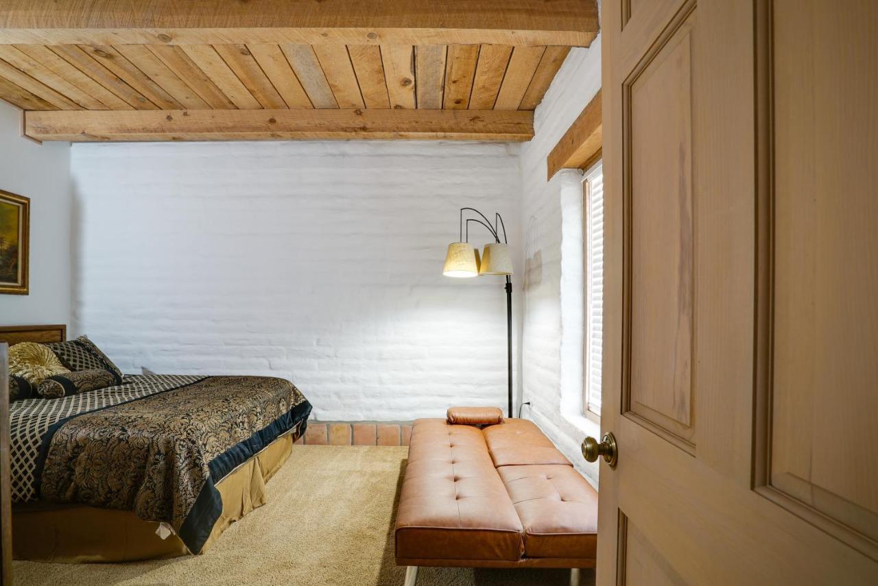 Las Cruces Home La Casa Blanca With Courtyard Εξωτερικό φωτογραφία
